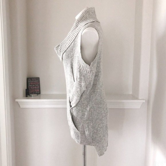 Zero Degrees Turtleneck Sleeveless Sweater Light Grey Size L, NWT $178.00 - Picture 4 of 9